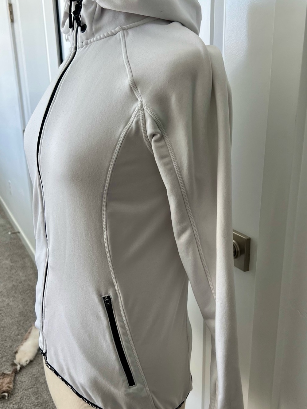 H&M White Hooded Zip-Up Utility Jacket with Black Trim - Picture 2 of 6